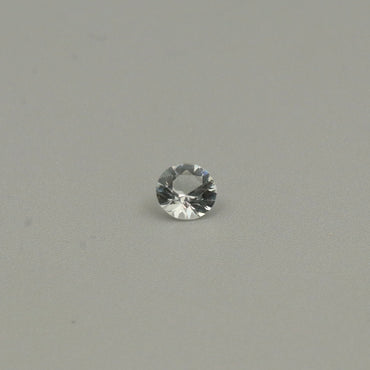 Natural White Topaz – 10 Calibrated Round Gemstones – 5.35 ct Total – 5 mm