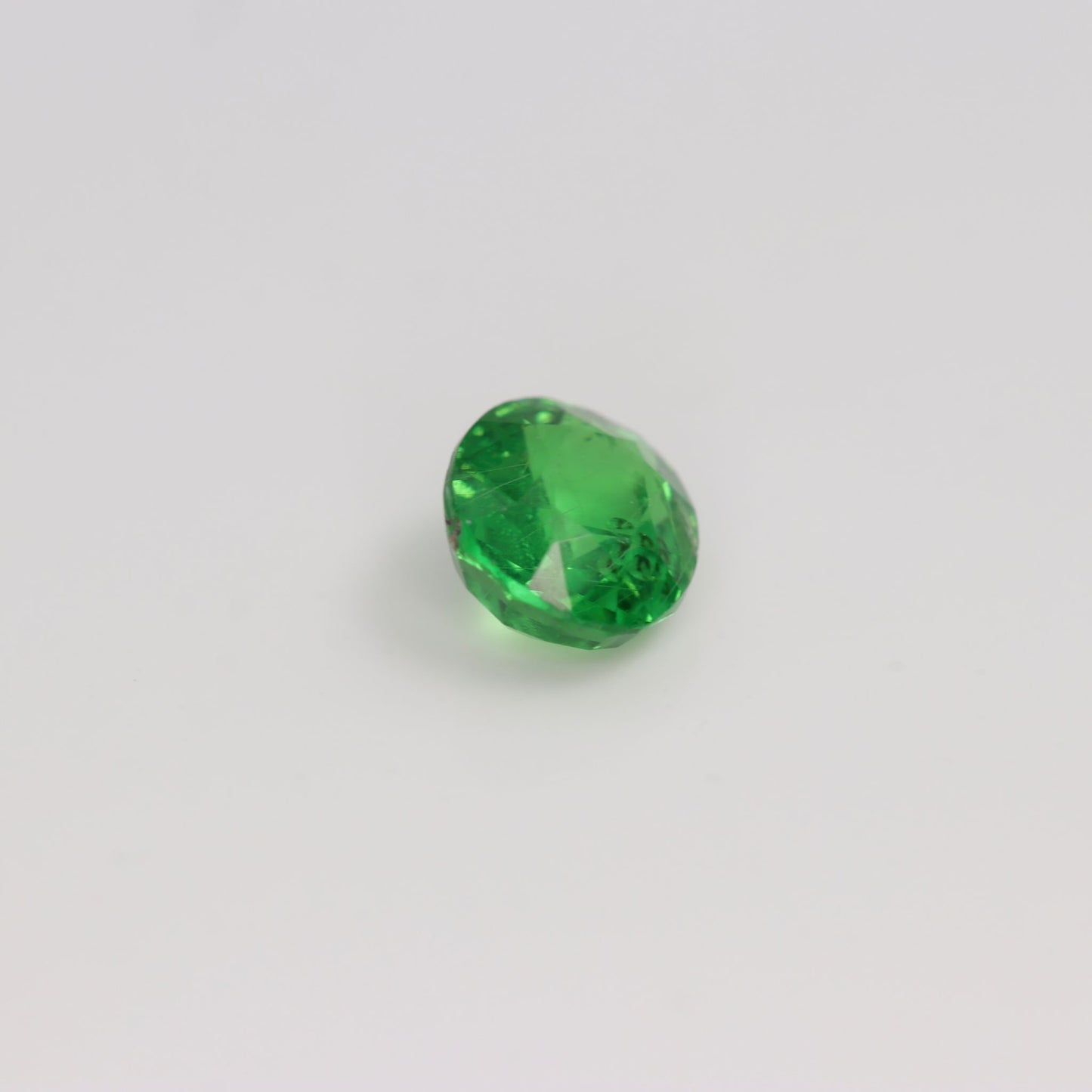 Tsavorite Garnet – 1.15 ct – Oval Faceted – Natural