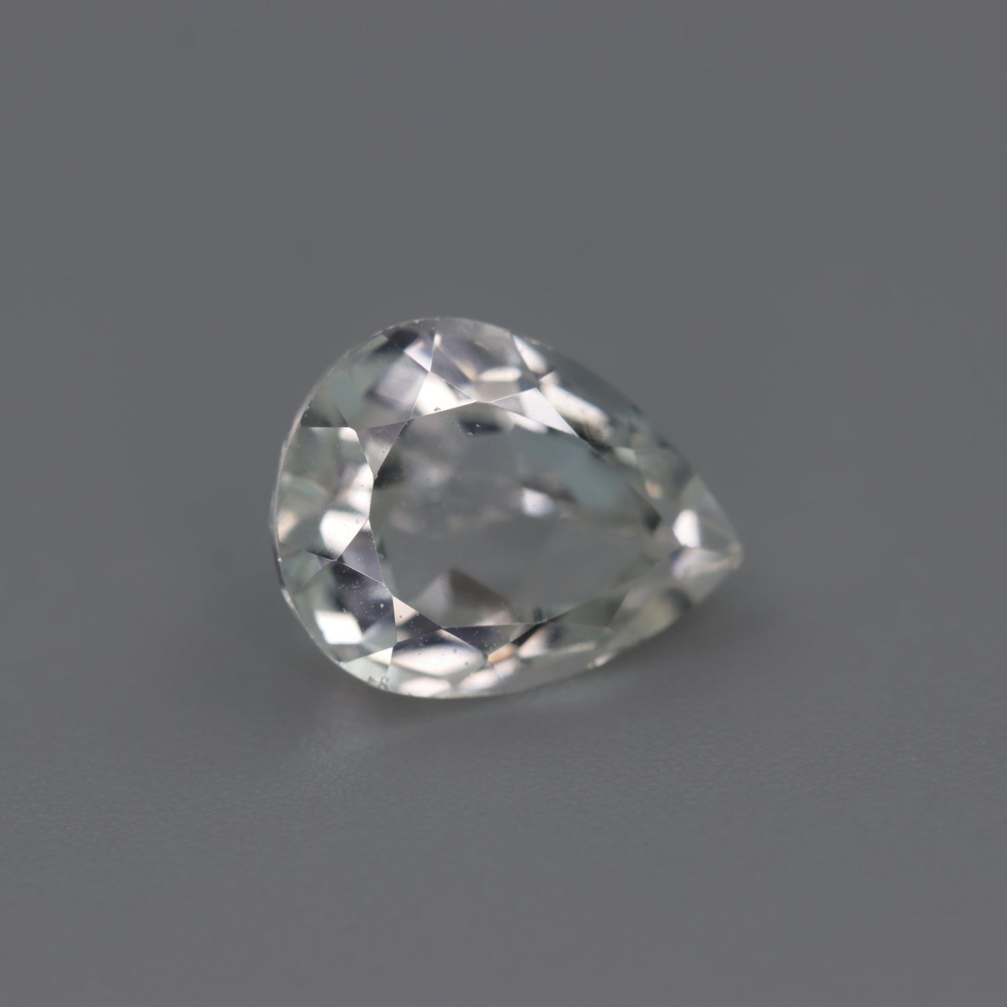 White Topaz – 3.35 ct – Pear Cut – Natural – Sri Lanka