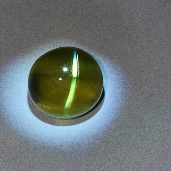 Oval Cabochon – Natural Cat's-Eye Alexandrite – Ceylon (Sri Lanka)