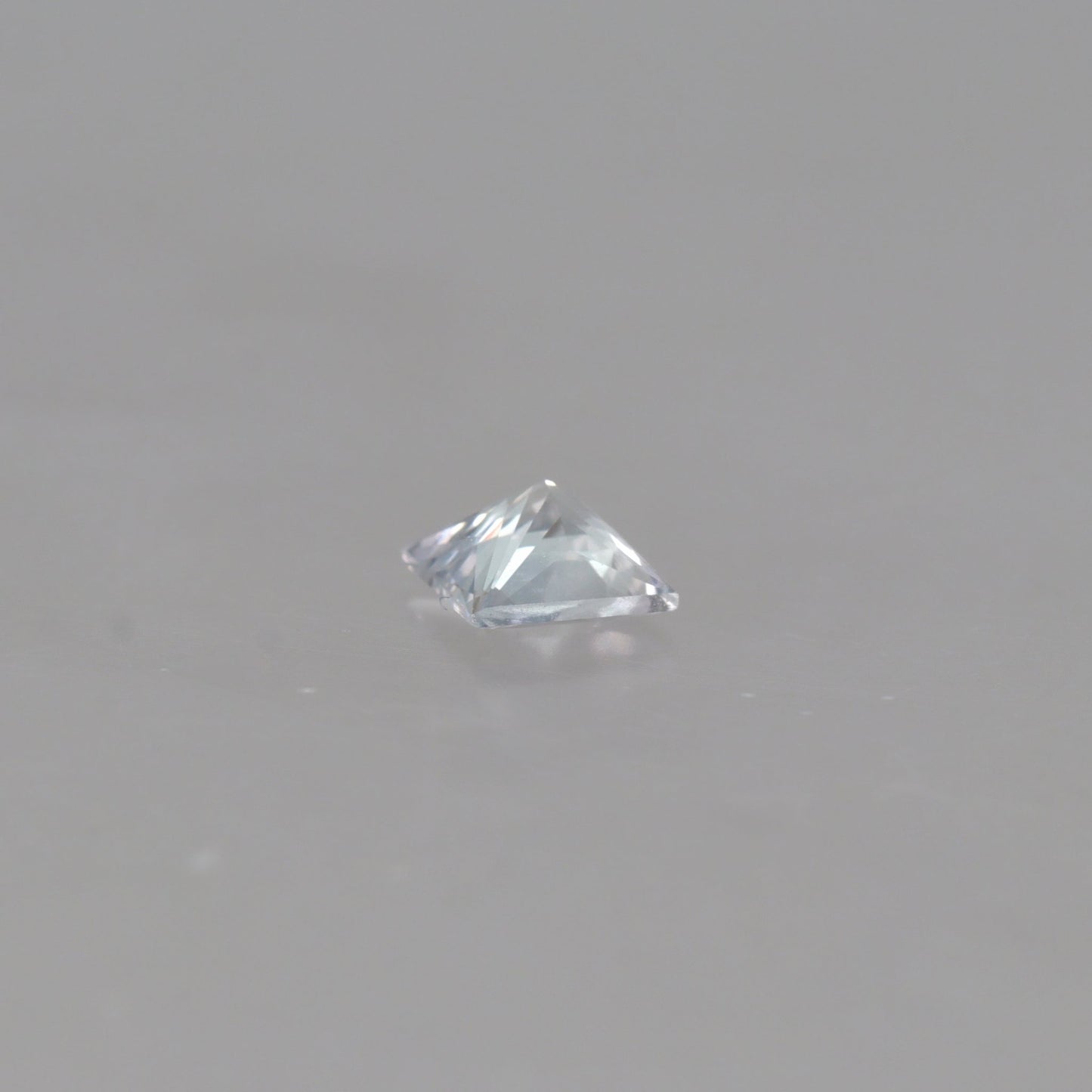 White Sapphire – 0.55 ct – Faceted Cut – Natural – Sri Lanka