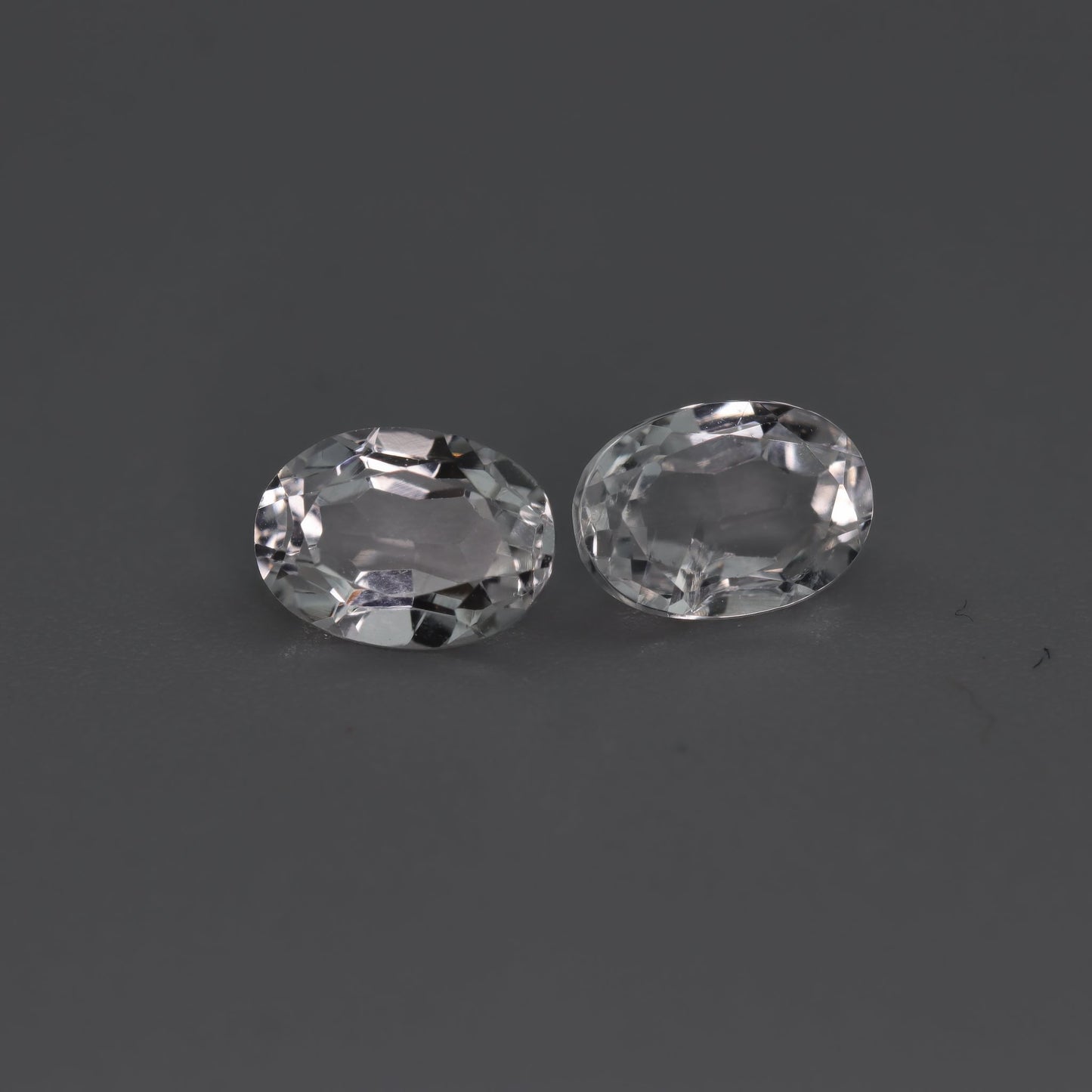 White Topaz – 2.25 ct – Oval Cut – Natural – Sri Lanka