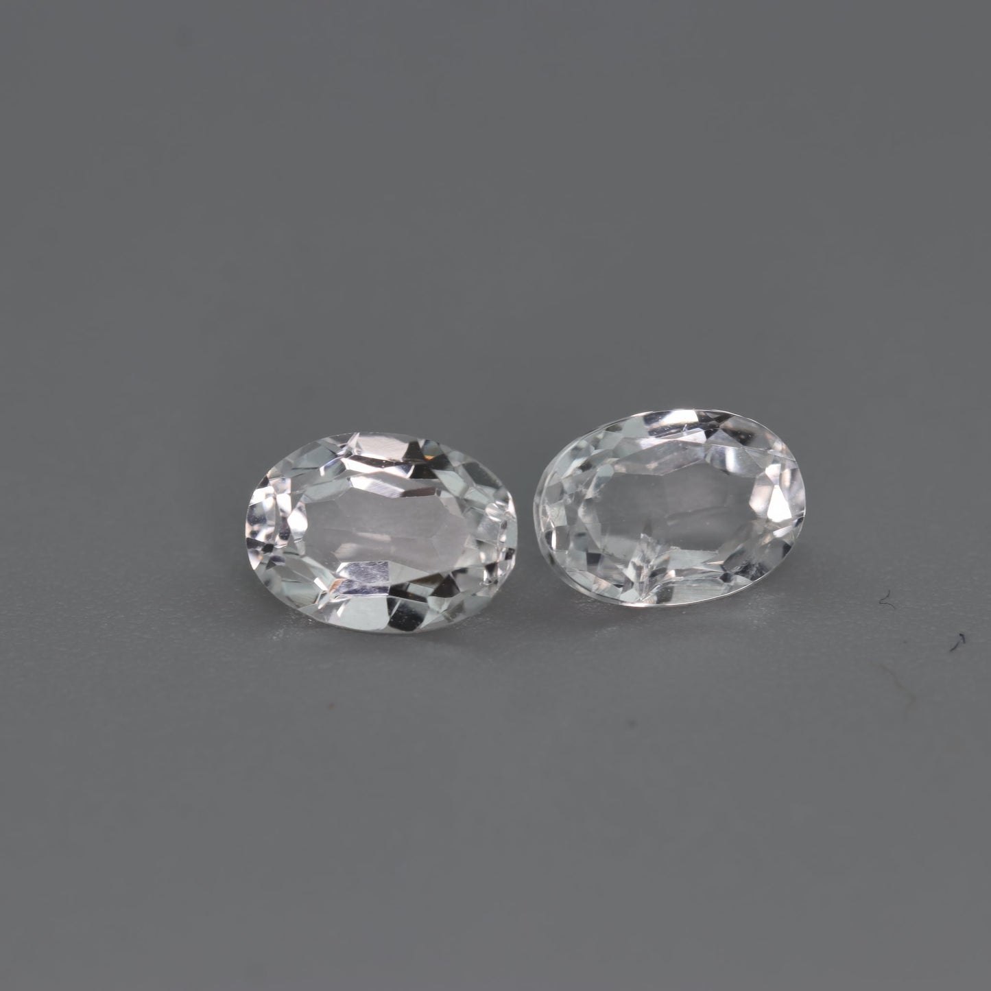 White Topaz – 2.25 ct – Oval Cut – Natural – Sri Lanka