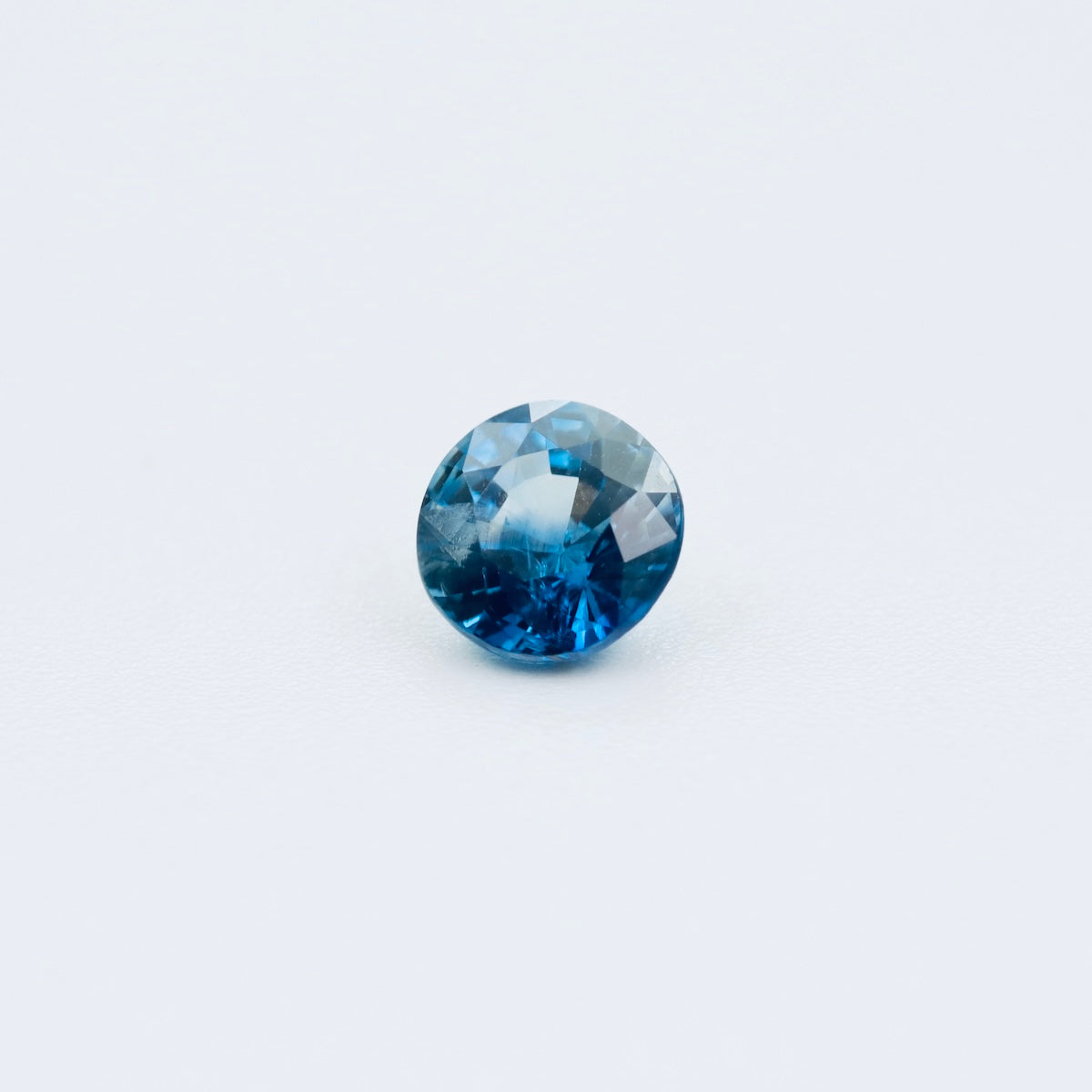 Natural Teal Sapphire – 0.87 ct Round Faceted Gemstone