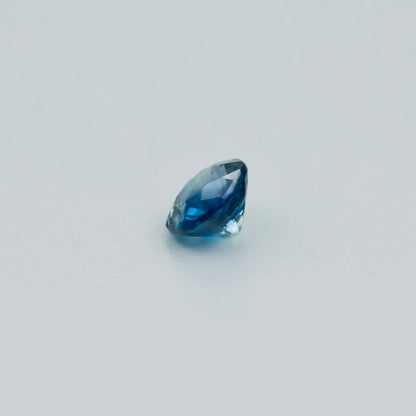 Natural Teal Sapphire – 0.87 ct Round Faceted Gemstone