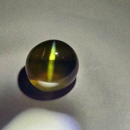 Oval Cabochon – Natural Cat's-Eye Alexandrite – Ceylon (Sri Lanka)