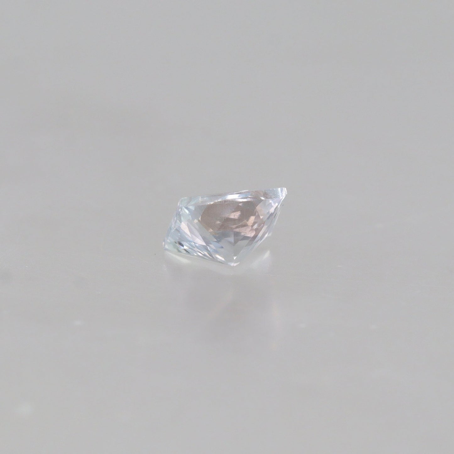 White Sapphire – 0.55 ct – Faceted Cut – Natural – Sri Lanka