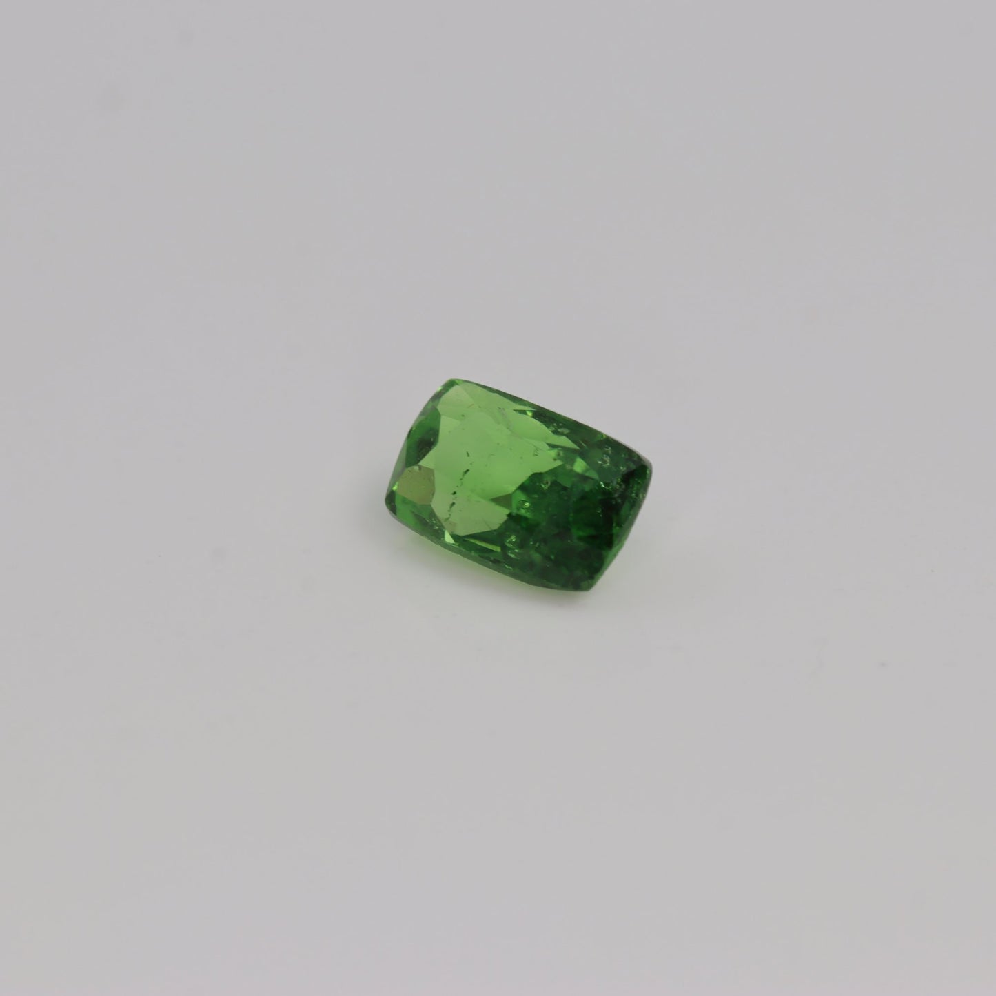 Tsavorite Garnet – 1.00 ct – Oval Faceted – Natural