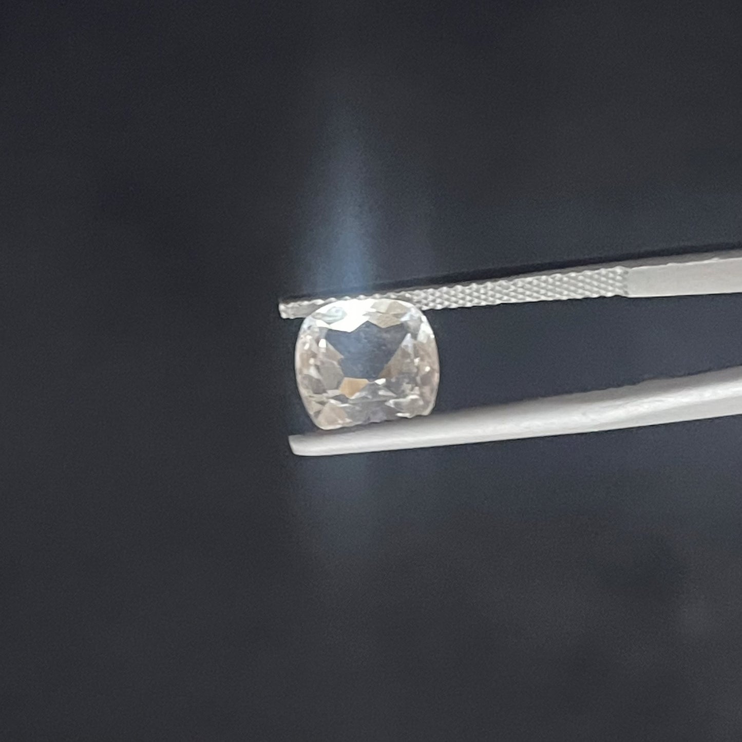 White Topaz – 3.00 ct – Cushion Cut – Natural – Sri Lanka