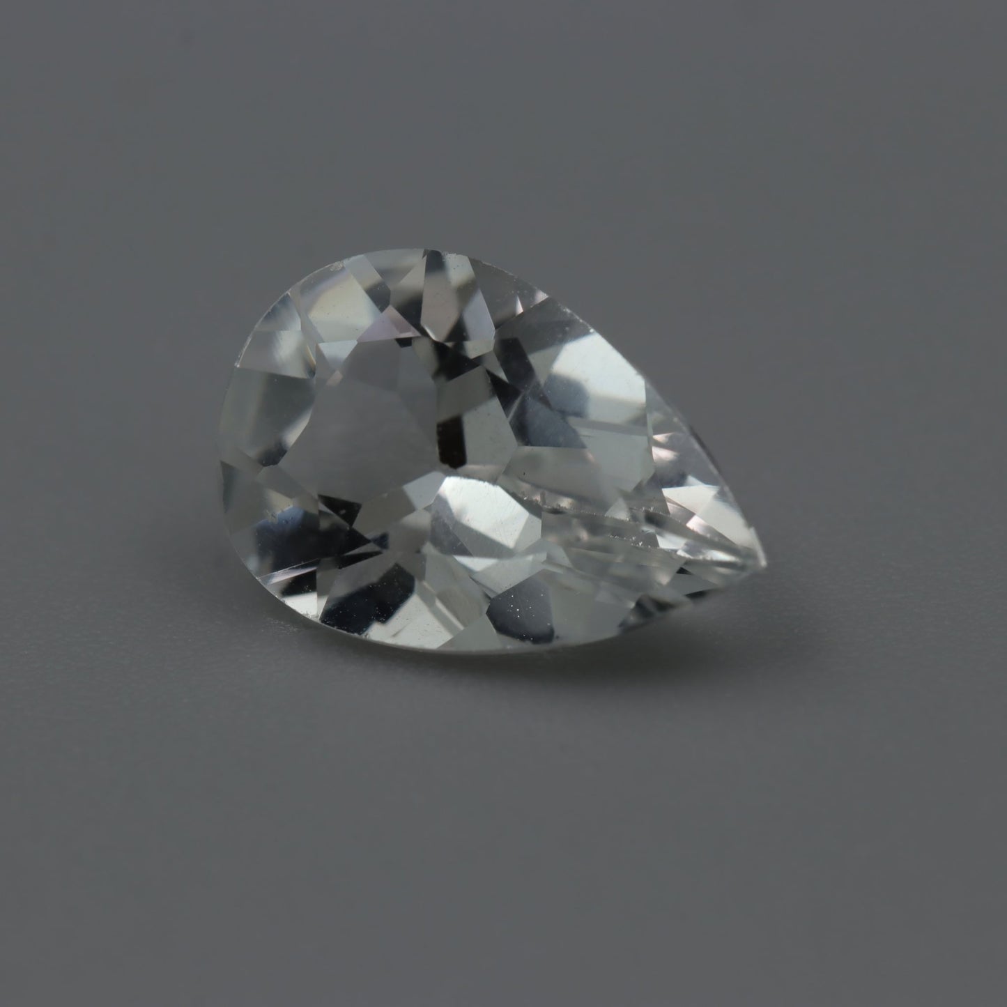 White Topaz – 3.35 ct – Cushion Cut – Natural – Sri Lanka