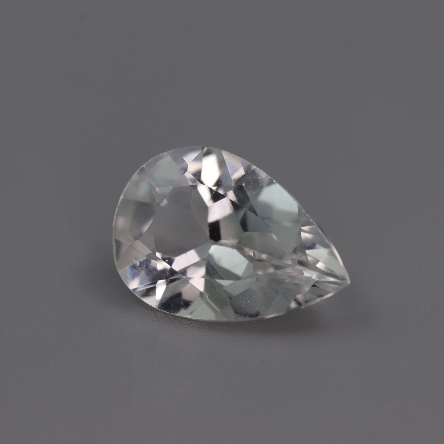 White Topaz – 3.35 ct – Cushion Cut – Natural – Sri Lanka