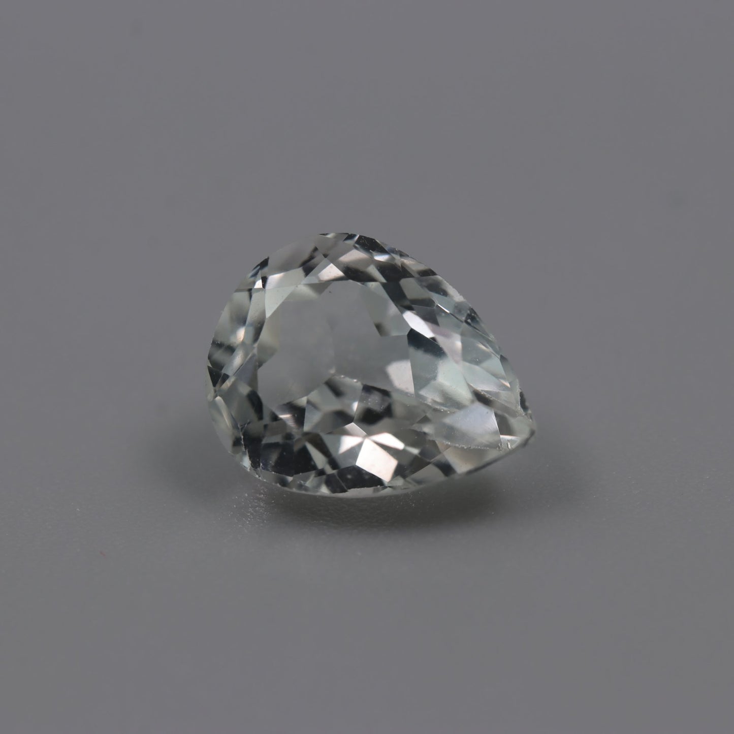 White Topaz – 3.35 ct – Pear Cut – Natural – Sri Lanka