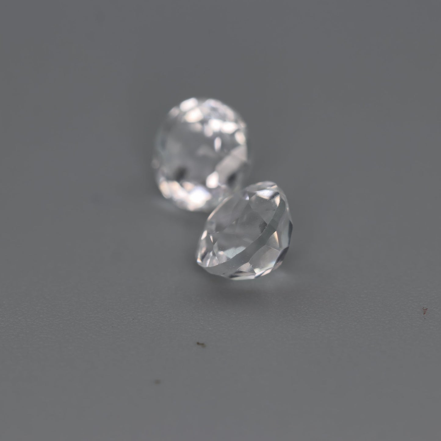 White Topaz Pair – 2.50 ct – Round Cut – Natural – Sri Lanka