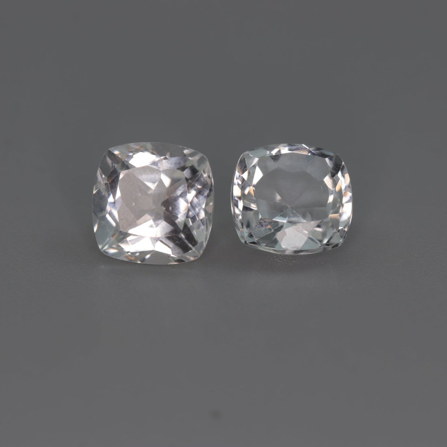 White Topaz – 3.95 ct (Pair) – Cushion Cut – Natural – Sri Lanka