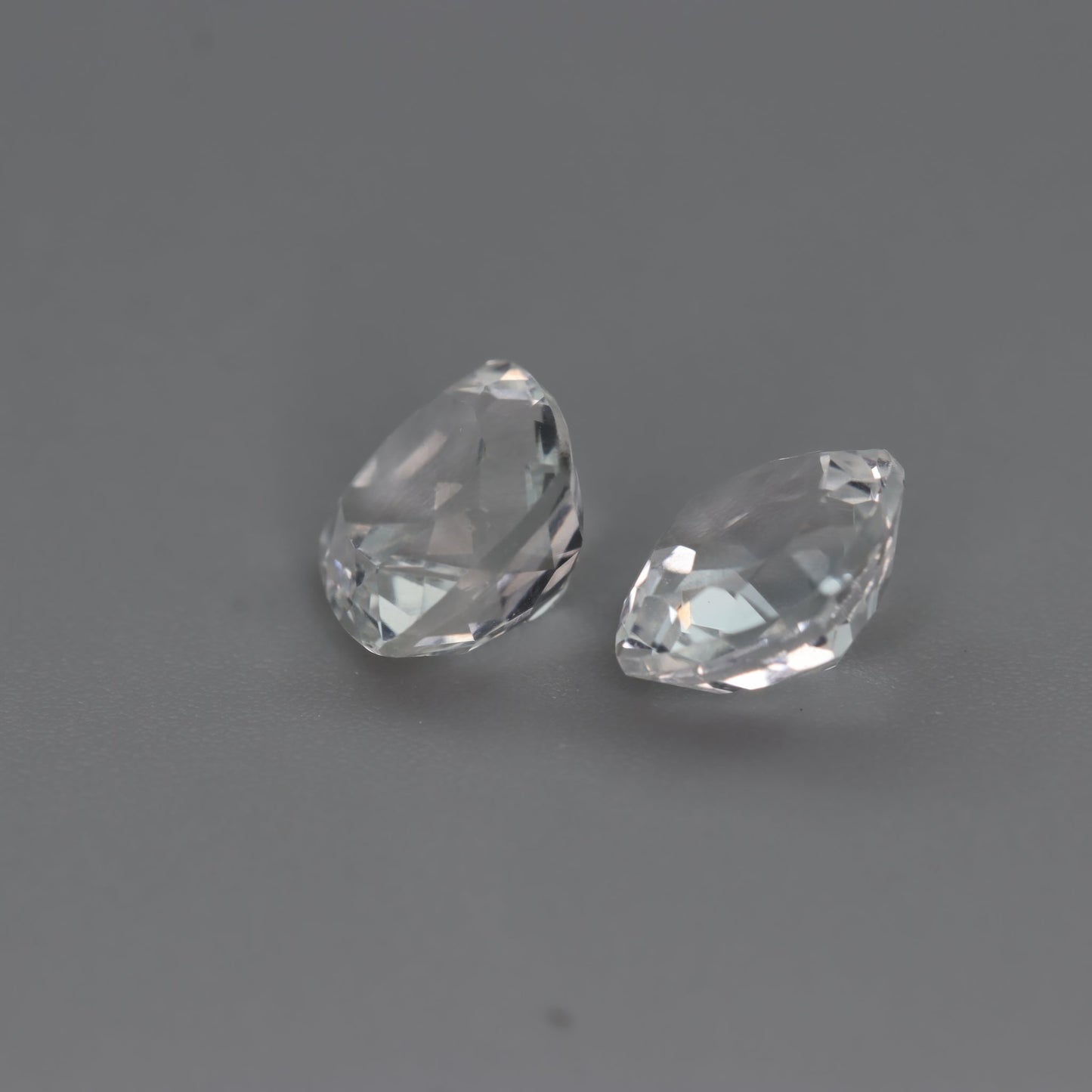 White Topaz – 3.95 ct (Pair) – Cushion Cut – Natural – Sri Lanka