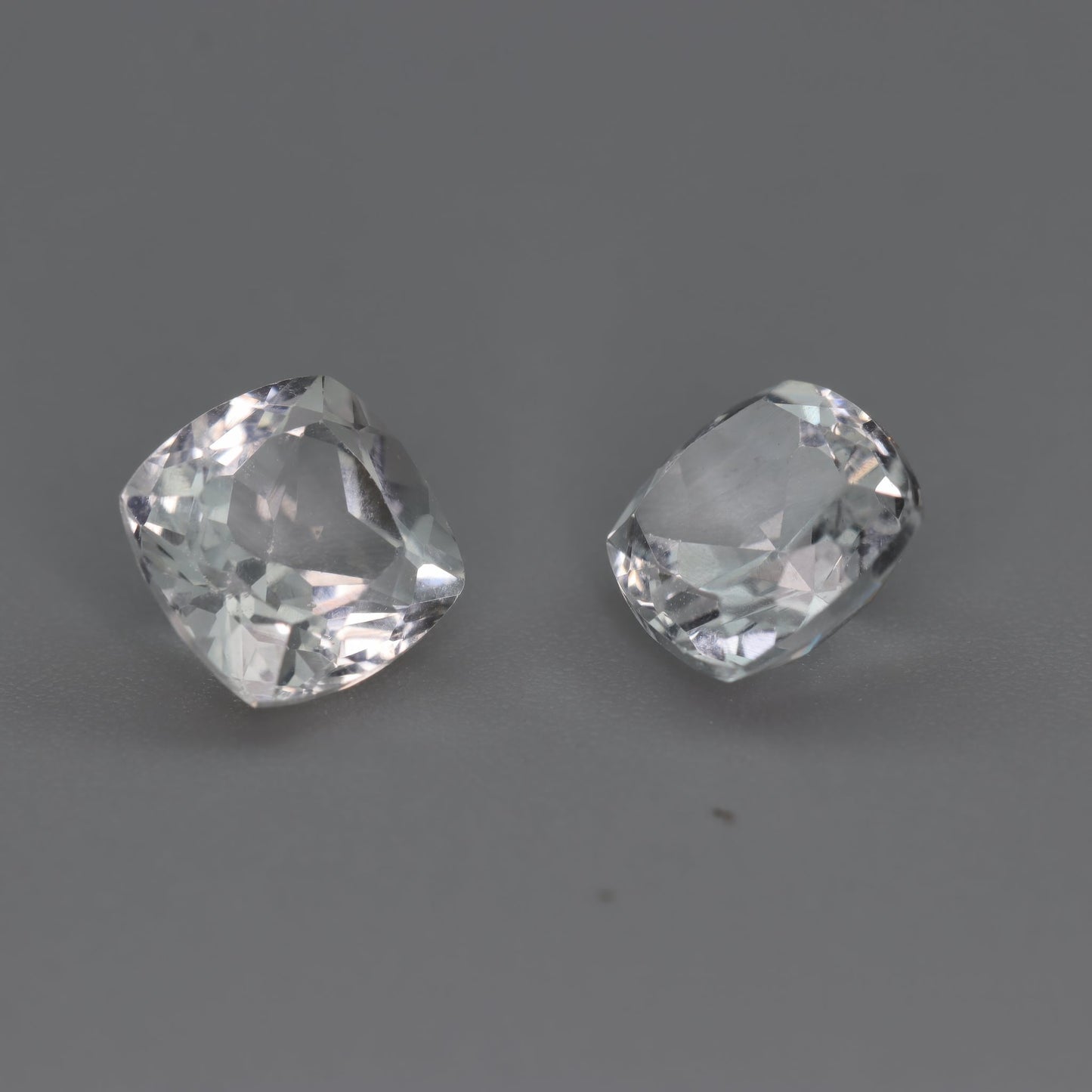 White Topaz – 3.95 ct (Pair) – Cushion Cut – Natural – Sri Lanka