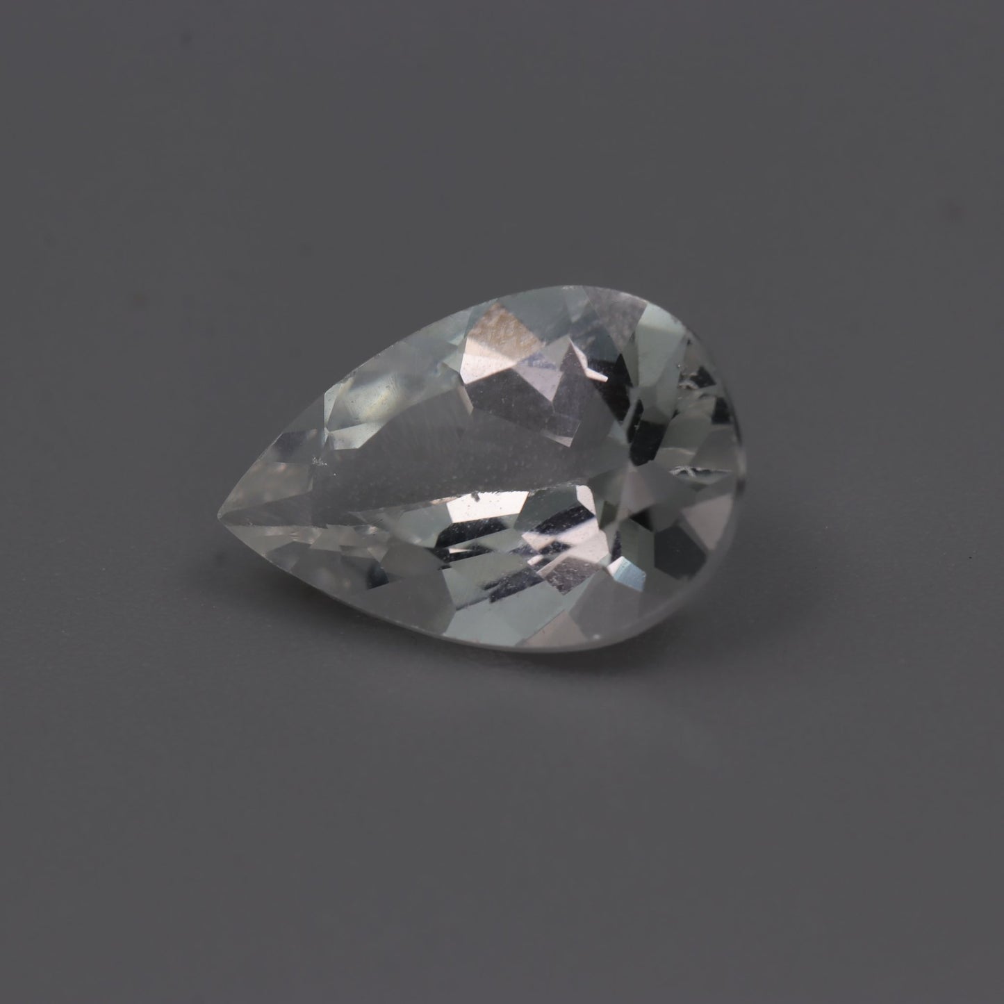 White Topaz – 2.80 ct – Pear Cut – Natural – Sri Lanka