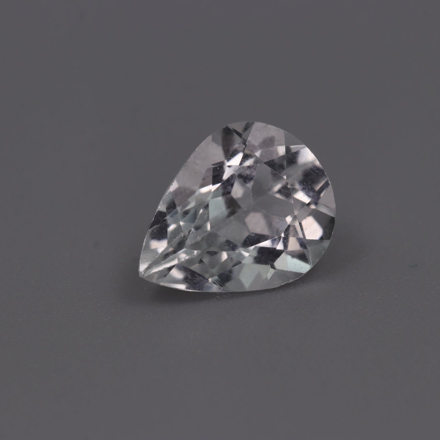 White Topaz – 2.80 ct – Pear Cut – Natural – Sri Lanka