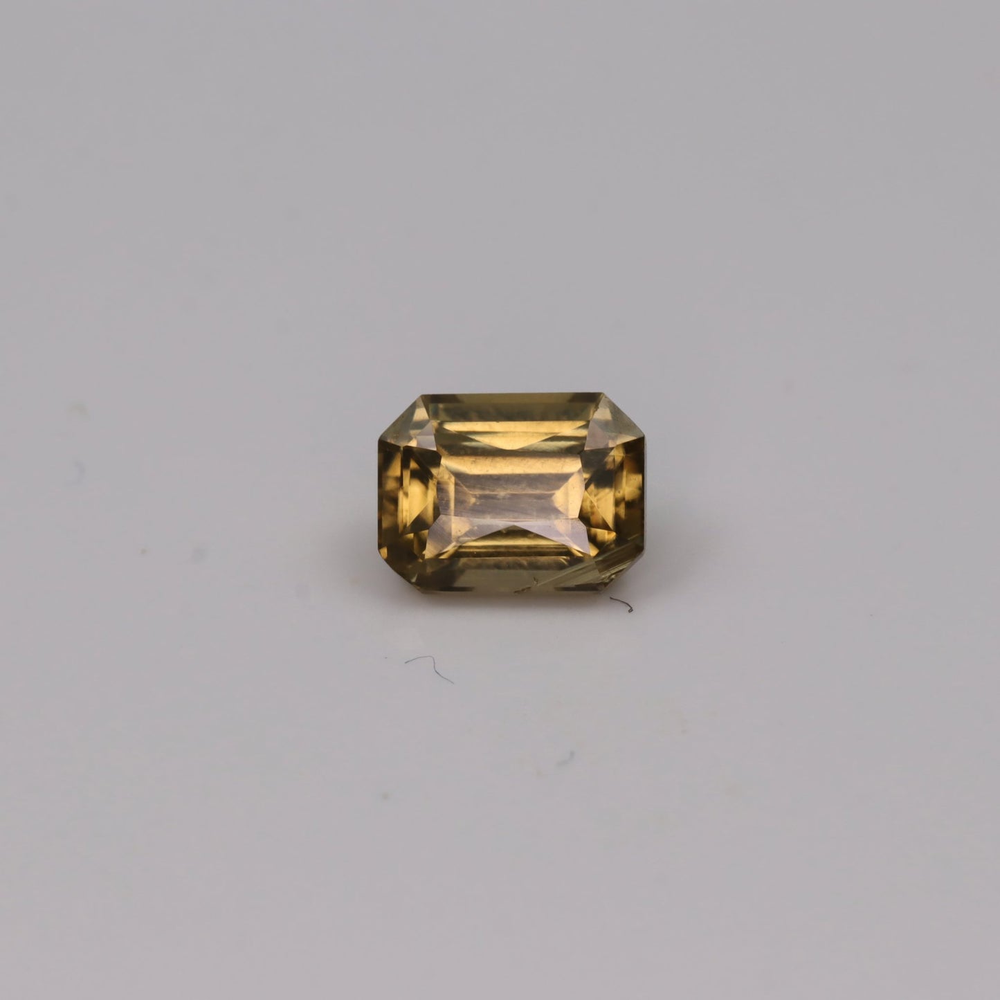 Zircon – 1.35 ct – Hexagon Cut – Natural – Sri Lanka