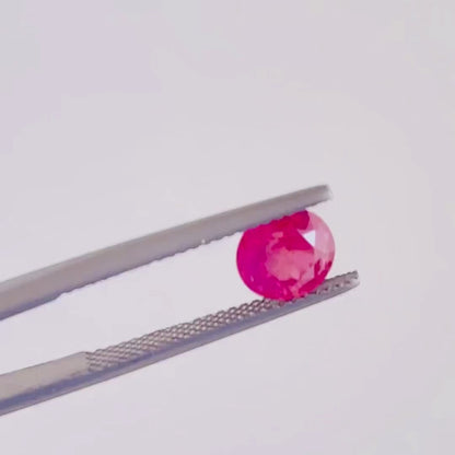 Natural Padparadscha Sapphire – 1.58 ct Oval Faceted Gemstone