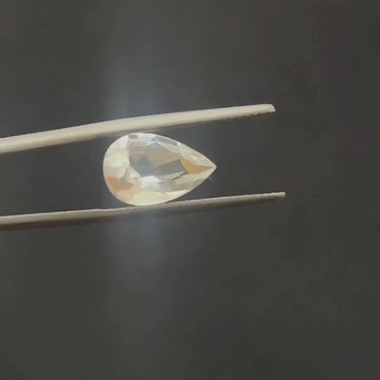 White Topaz – 3.35 ct – Cushion Cut – Natural – Sri Lanka