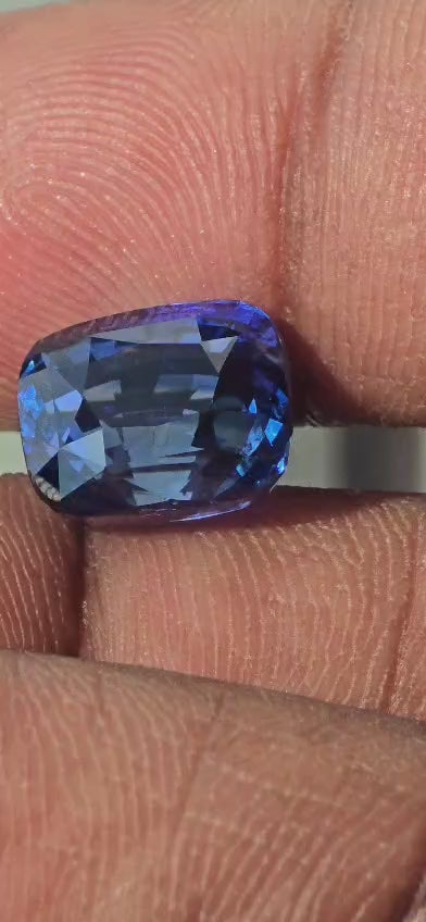 Cushion Faceted – Natural Royal Blue Sapphire – Sri Lanka